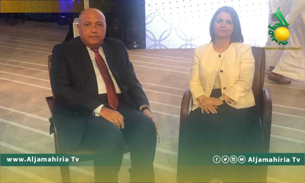 وزيرة الخارجية تلتقي نظيرها المصري