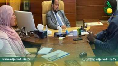 وزير الصحة يلتقي عميد بلدية غات