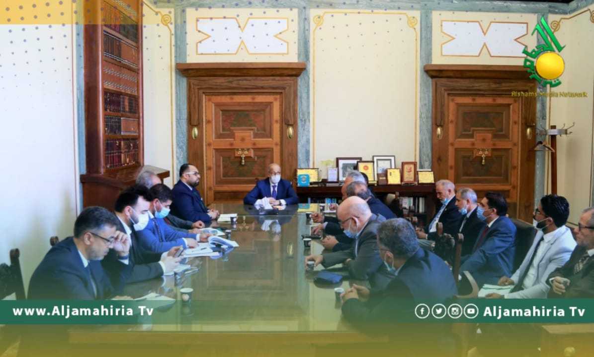 الكبير يلتقي بأعضاء الاتحاد الليبي