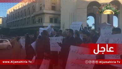 عاجل| احتجاجات طرابلس ترفض تمديد الفترة الانتقالية وتطالب ببرلمان ورئيس جديدين