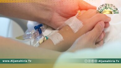 صحفي مصري يدعو لمساعدة طفل ليبي مريض بالسرطان