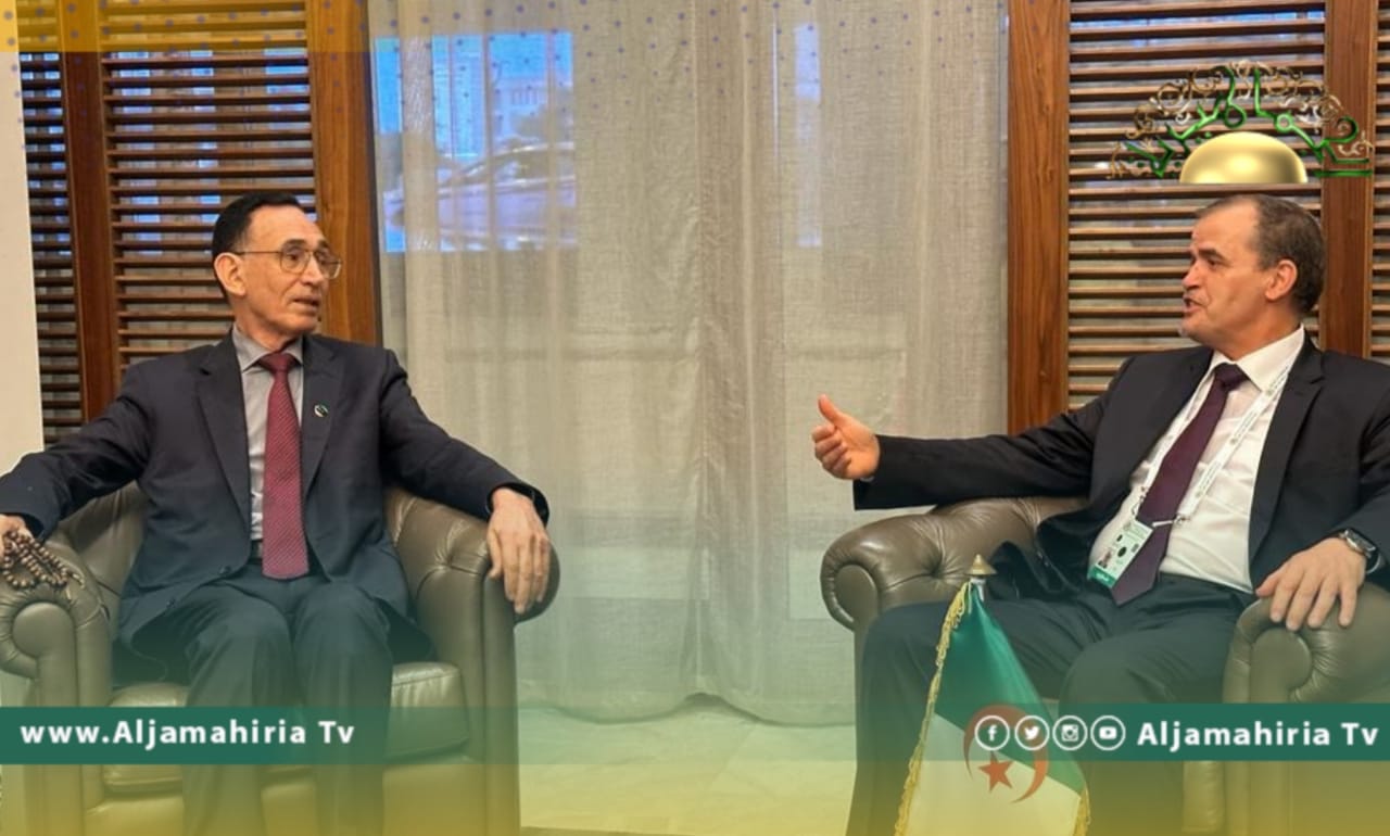 الحويج يلتقي وزير التجارة الجزائري.. وهذا ما تم طرحه بخصوص "منفذ الدبداب" والاتفاقيات المشتركة