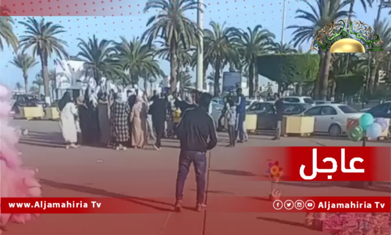 عاجل| مظاهرة في الساحة الخضراء للمطالبة بإرجاع المواطن الليبي المختطف أبو عجيلة المريمي