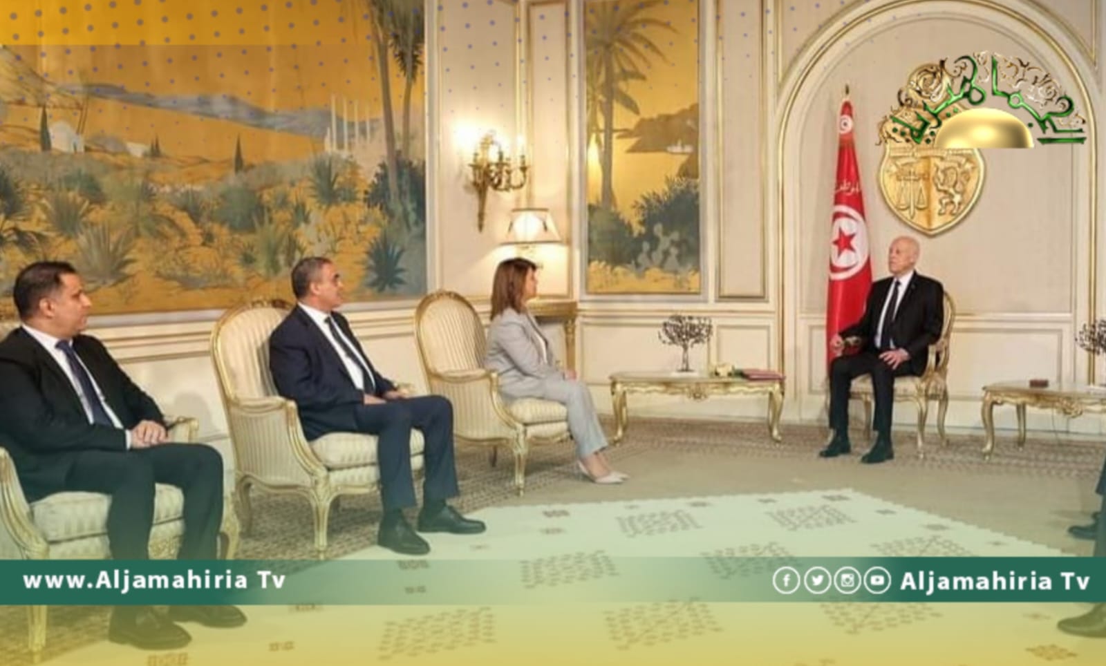 نجلاء المنقوش مع الرئيس التونسي